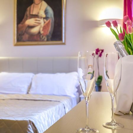 Monna Clara Hotel ฟลอเรนซ์ ภายนอก รูปภาพ